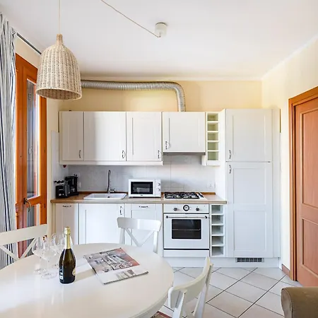 Baglio Degli Ulivi By Whale Homes * Sirmione